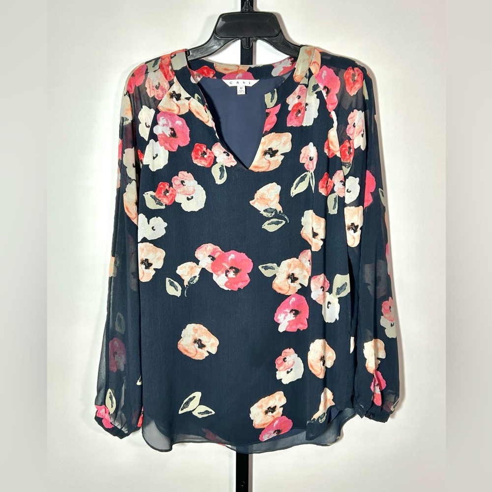 Cabi Floral Top Women’s M Long Sleeve Blouse Lined Round Hem Cottagecore Comfy